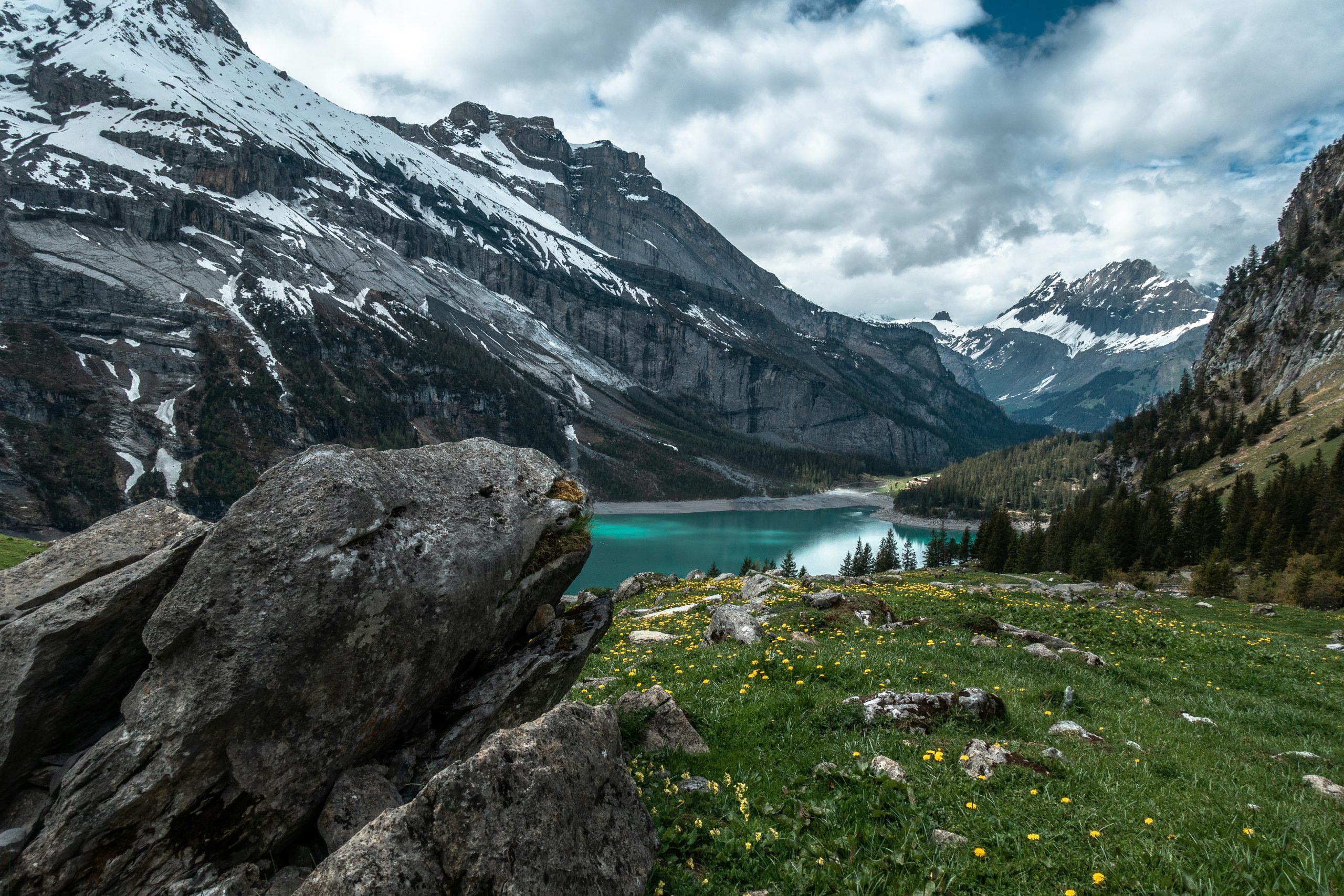 pascal-debrunner-UTbcrtjp18g-unsplash